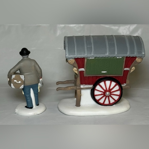 Department 56 Heritage Village Collection Town Tinker Set of 2 pieces 58464 - Picture 7 of 7